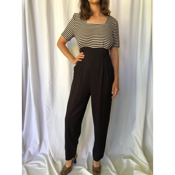 Vintage Pants - VINTAGE | Jumpsuit with square neckline and pleats Vintage Pants - VINTAGE | Jumpsuit with square neckline and pleats
